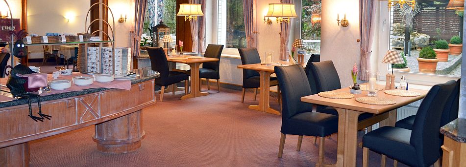 Motiv: Kur- und Kneipp-Hotel-Pension Zum Goldenen Hirsch in Bad Bevensen.