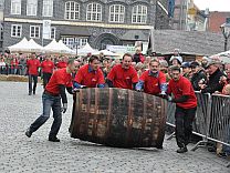 Fassrollen bei den Lüneburger Sülfmeister-Tagen - Foto: Lüneburg Marketing GmbH Fassrollen bei den Lüneburger Sülfmeister-Tagen - Foto: Lüneburg Marketing GmbH